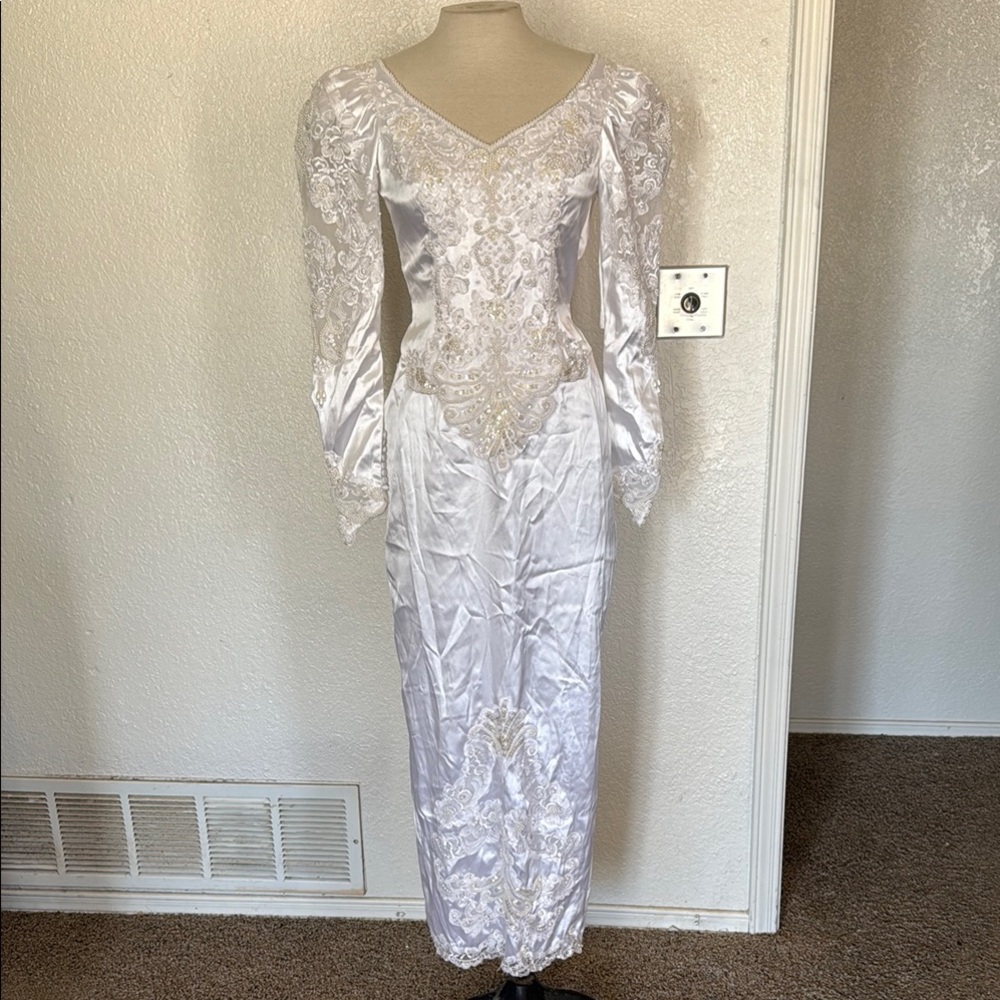 Vintage Alfred Angelo Elegant White Lace wedding Dress shoulder pads bridal